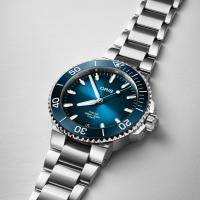 Aquis Date Calibre 400