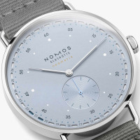 Metro neomatik 41 Update eisblau
