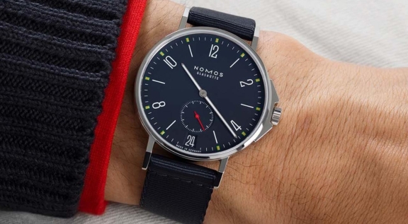 Horz_NomosGlashütte_Slider_1280x704_px_m